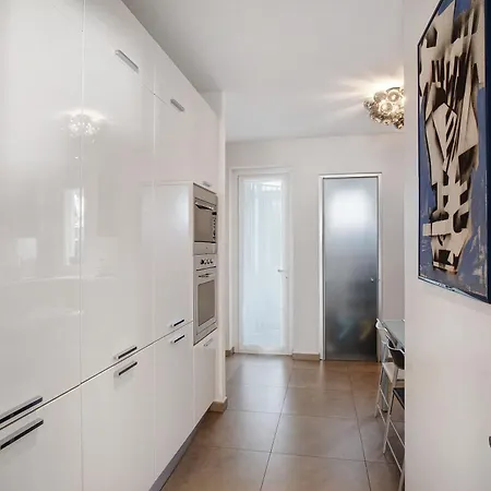 Mamariviera Holidays Санремо